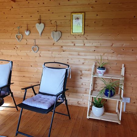 Priory Cottage Уестбъри Екстериор снимка